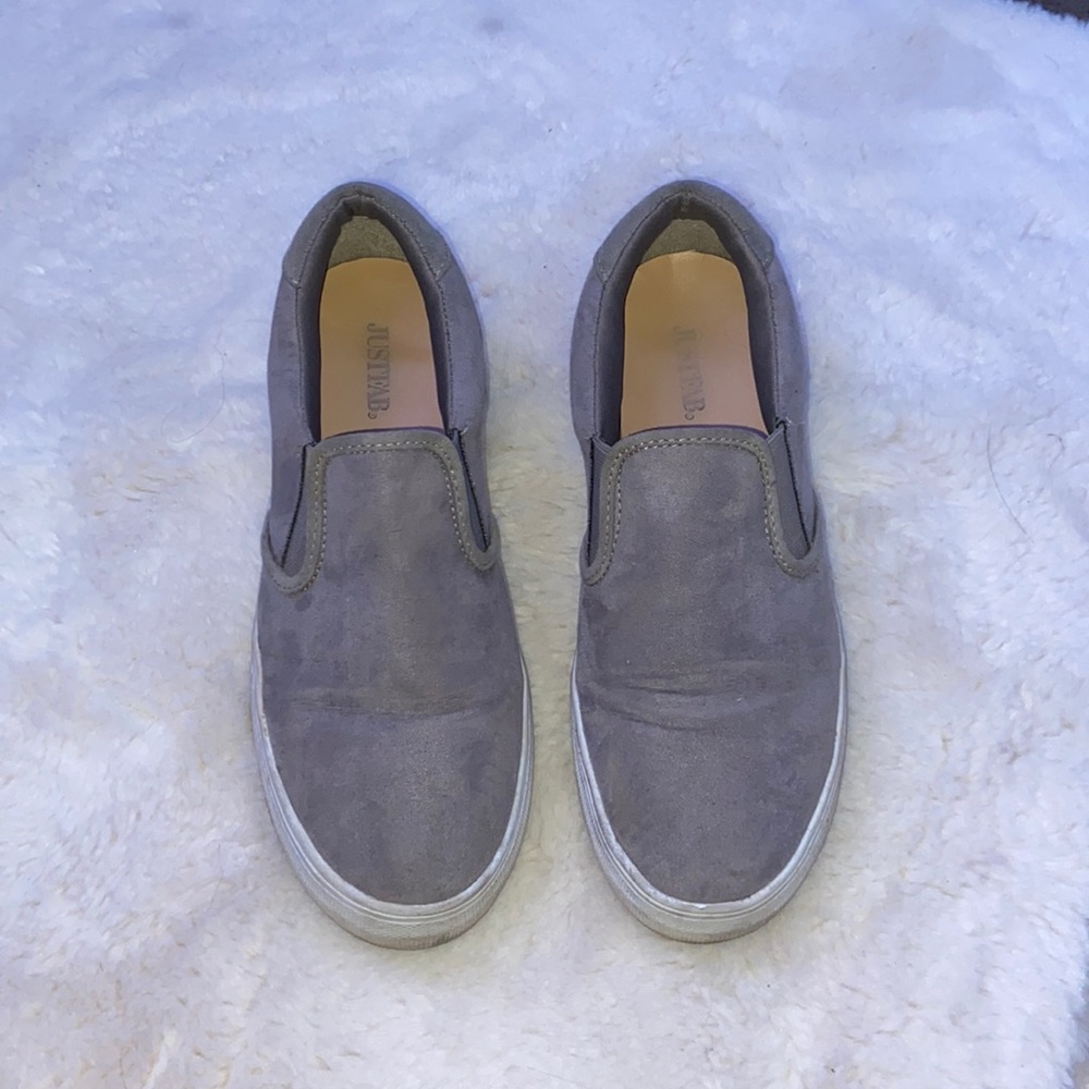 Vans, good shape very comfortable. Too small for comfort